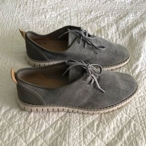 Clark’s summer canvas dress/casual shoes